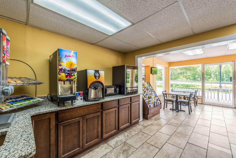 Public Area 2, Americas Best Value Inn Franklin By Sonesta, Macon