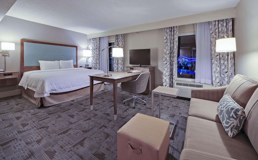 Bedroom 3, Hampton Inn Myrtle Beach Broadway at the Beach, Horry