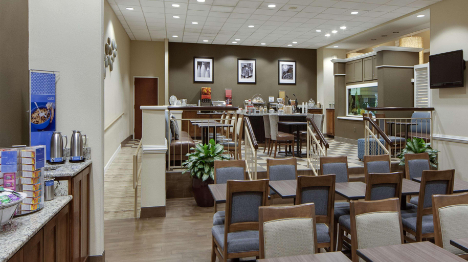 Food & Drinks 5, Hampton Inn Myrtle Beach Broadway at the Beach, Horry