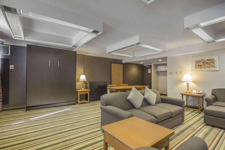 Public Area 2, DoubleTree by Hilton Calgary North, Division No. 6