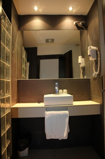 Bathroom 4, Hostal Central, Ceuta
