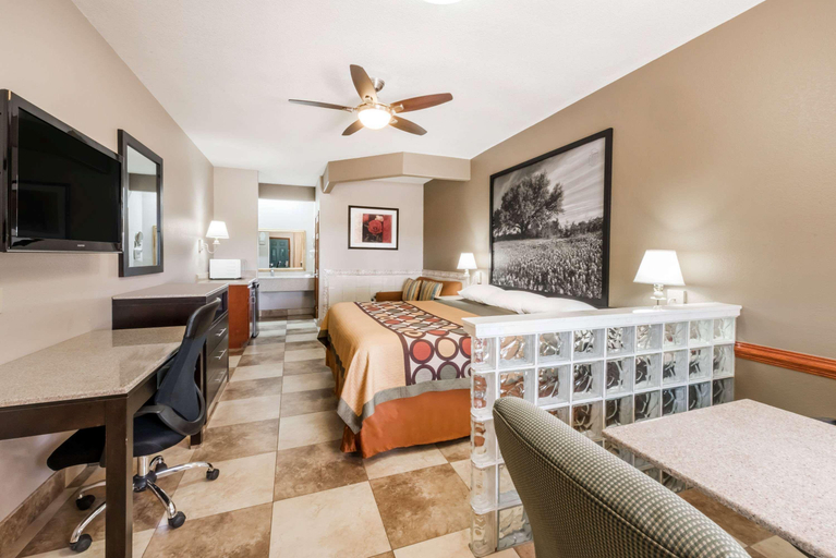 Bedroom 3, Super 8 by Wyndham Donna, Hidalgo