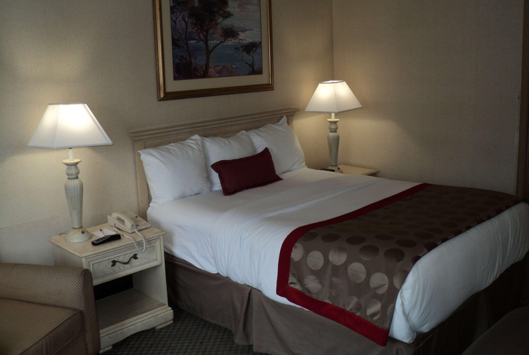 Bedroom 4, Ramada by Wyndham Yonkers, Westchester