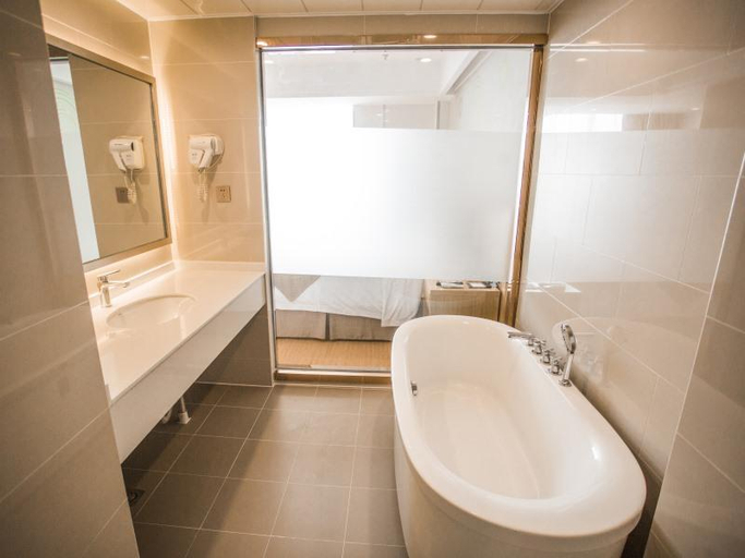 Bathroom 4, Greentree Inn Suqian Suyu District Red Star Macall, Suqian