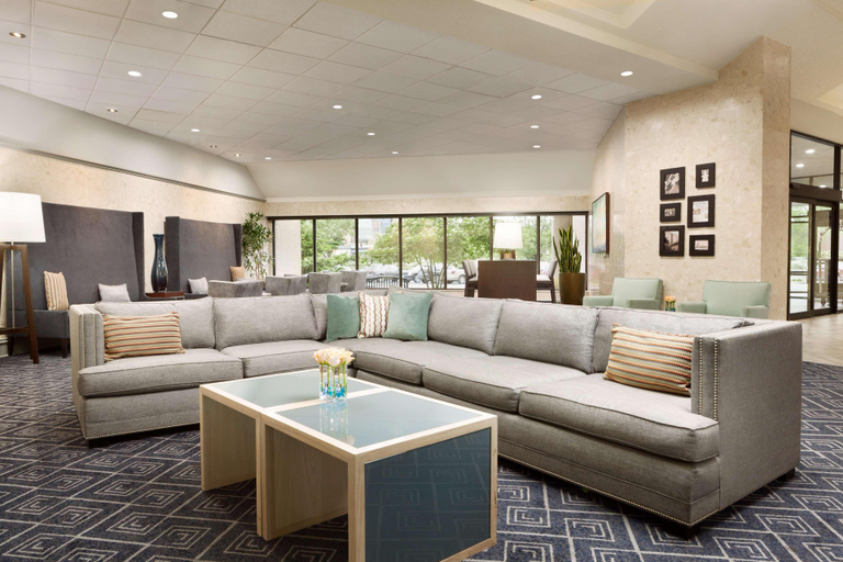 Public Area 4, DoubleTree by Hilton Minneapolis - Park Place, Hennepin