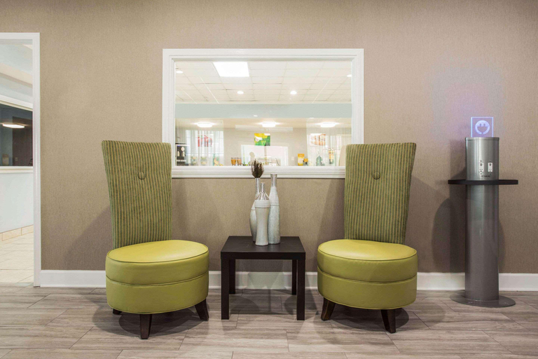 Public Area 3, Quality Inn & Suites University Area, Mecklenburg
