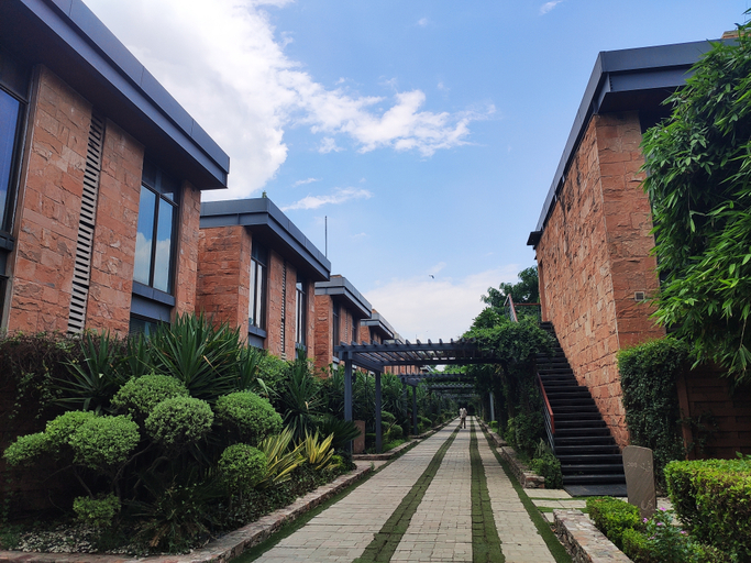 Exterior & Views, The Gateway Resort Damdama Lake Gurgaon, Gurgaon