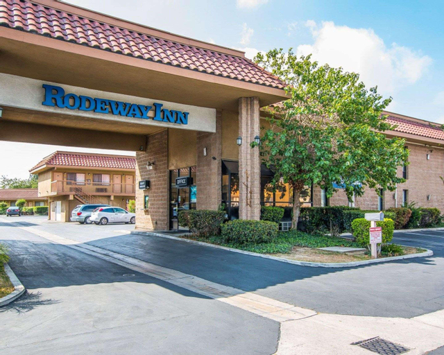 Palm Inn Hotel near Tyler Mall Riverside, Riverside