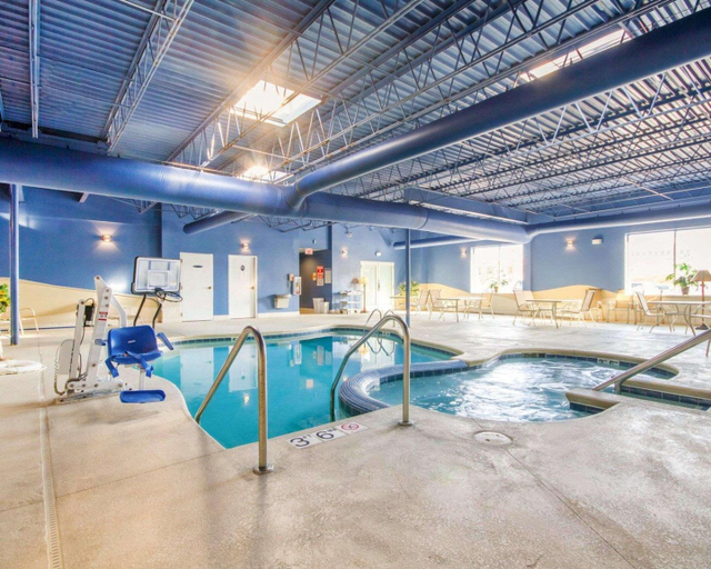 Public Area 2, Wingate by Wyndham Sheboygan, Sheboygan