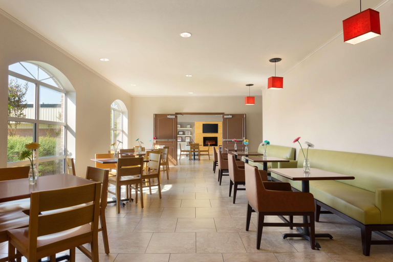 Food & Drinks 3, Hotel Pineville & Conference Center Alexandria, Rapides