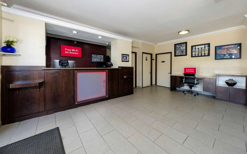 Public Area 2, Red Roof Inn Arlington - Entertainment District, Arlington