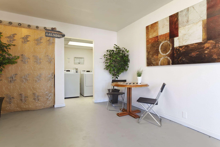 Public Area 2, Studio 6 Suites Stockton, CA – Waterfront, San Joaquin
