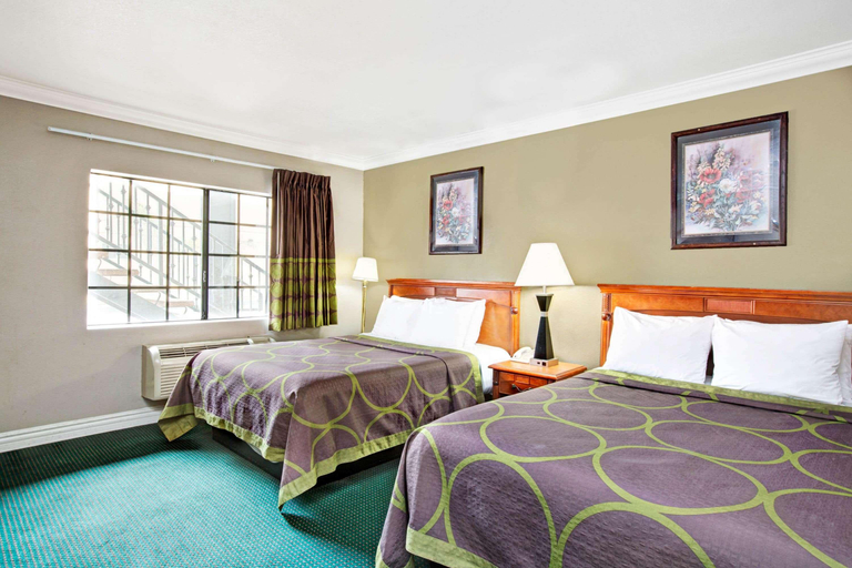 Bedroom 3, Skyways Hotel (Do not use), Los Angeles