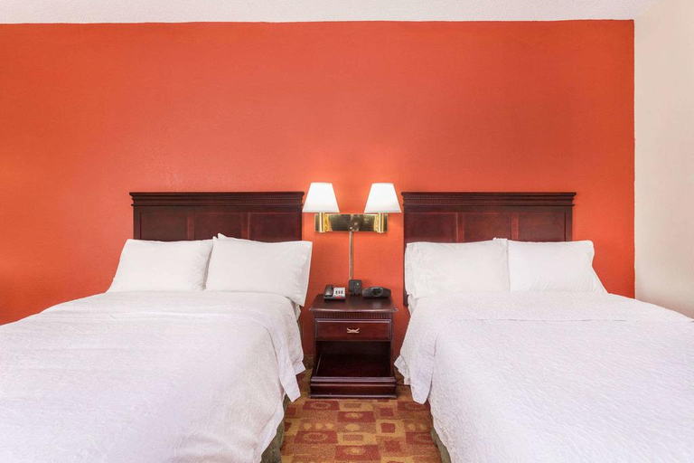 Bedroom 3, Rome Inn and Suites, Floyd