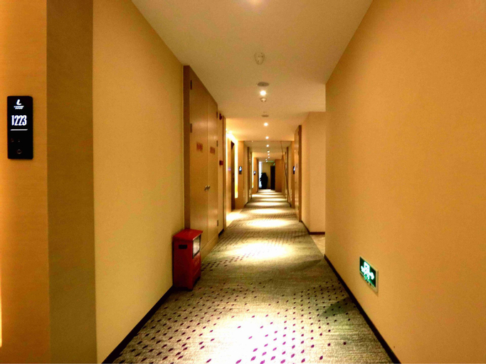 Public Area 10