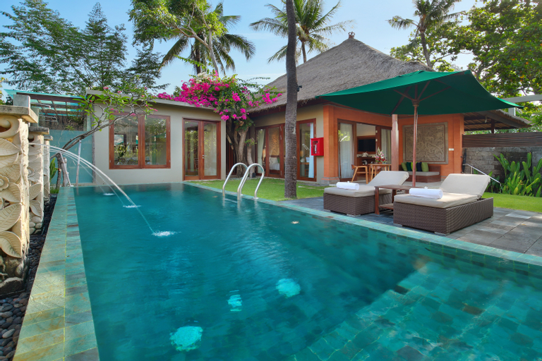 Swimming Pool 25