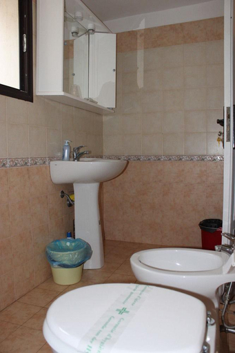 Bathroom 5, Luna Piena B&B, Lecce