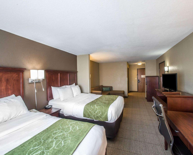 Bedroom 4, Comfort Suites Columbia - University Area, Boone