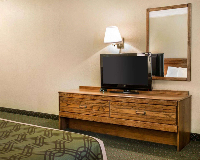 Public Area 2, Quality Inn & Suites Munising, Alger