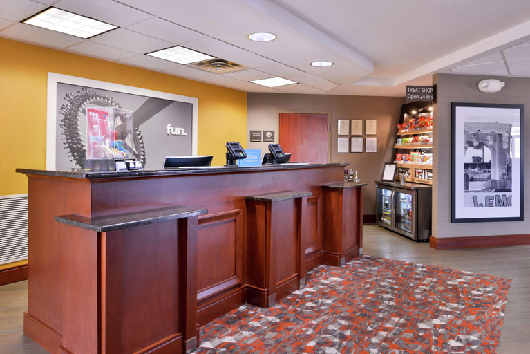 Public Area 2, Hampton Inn Norfolk/Virginia Beach, Virginia Beach