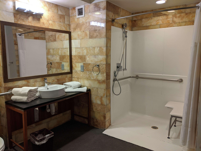 Bathroom 4, The Tudor Arms Hotel Cleveland - a DoubleTree by H, Cuyahoga