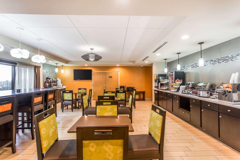 Food & Drinks 5, Comfort Inn & Suites Cookeville, Putnam