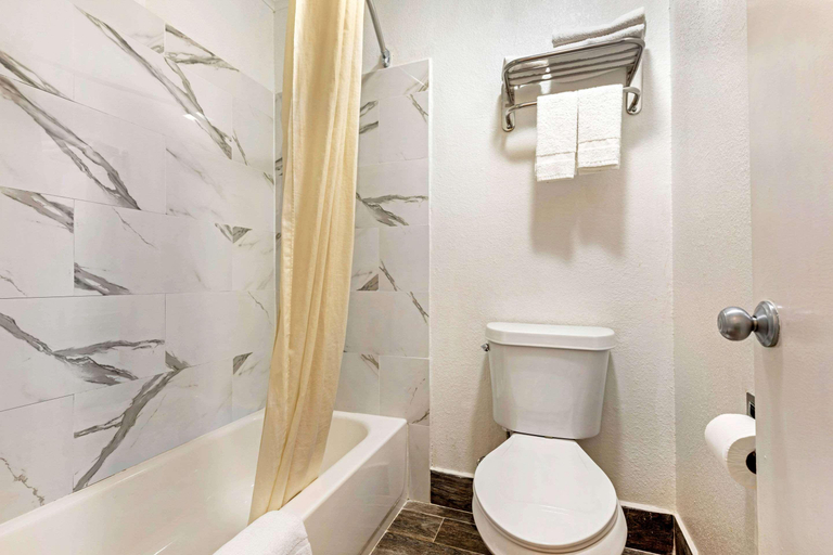 Bathroom 5, Red Roof Inn Nacogdoches, Nacogdoches