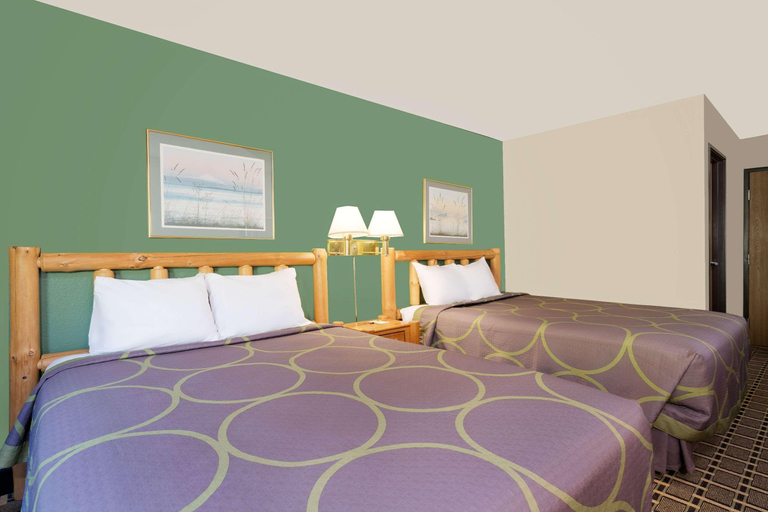 Bedroom 3, Super 8 by Wyndham Cloquet, Carlton