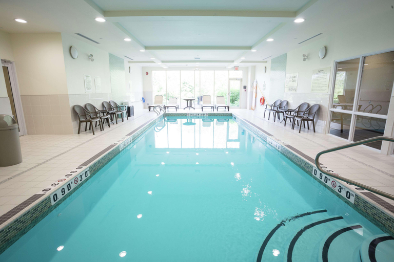 Sport & Beauty 5, Hampton Inn by Hilton Elliot Lake, Algoma