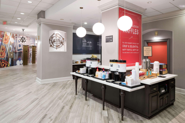 Food & Drinks 5, Hampton Inn & Suites Memphis-Beale Street, Shelby