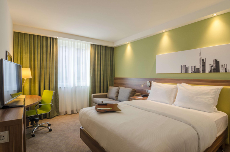 Bedroom 4, Hampton by Hilton Frankfurt City Centre, Frankfurt am Main