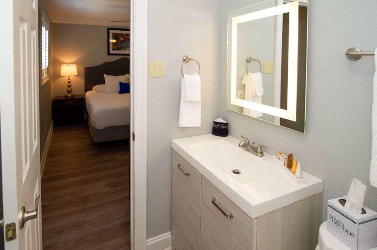 Bathroom 5, Frenchmen Orleans at 519, Ascend Hotel Collection, Orleans