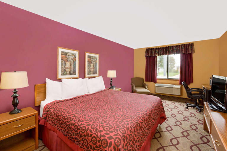 Bedroom 3, Days Inn By Wyndham North Sioux City, Union