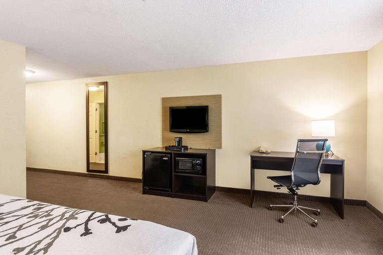 Bedroom 4, Comfort Inn Emporia, Emporia