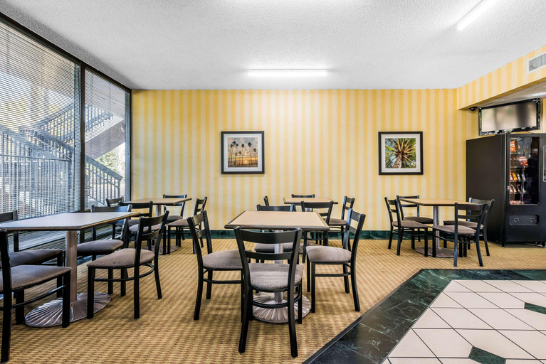 Food & Drinks 5, Quality Inn Fort Pierce I-95, Saint Lucie