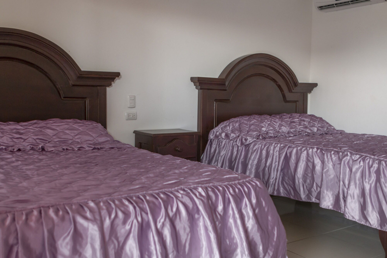 Bedroom 4, Thermomanía, Bagaces