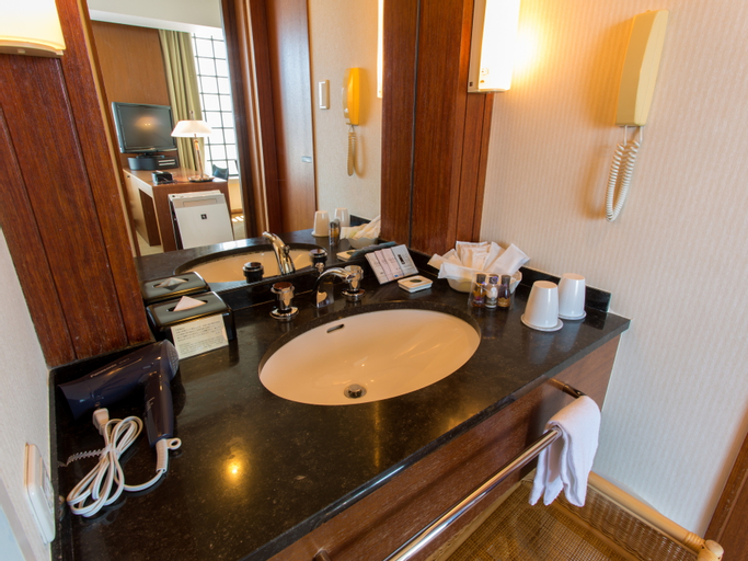 Bathroom 20
