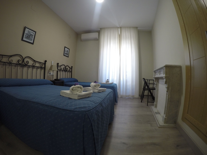 Hostal El Pilar, Madrid