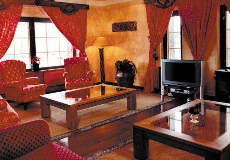 Public Area 2, El Lodge, Granada