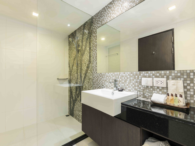 Bathroom 9