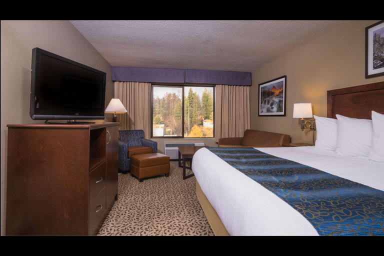 Bedroom 4, The Pine Lodge on Whitefish River, Flathead