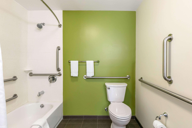 Bathroom 5, Sleep Inn & Suites Columbia, Maury
