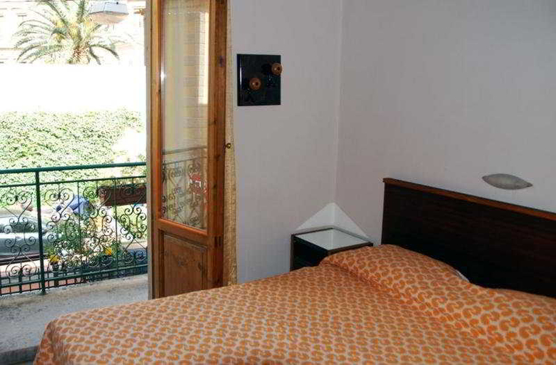 Bedroom 3, Hotel Conchiglia, Pistoia