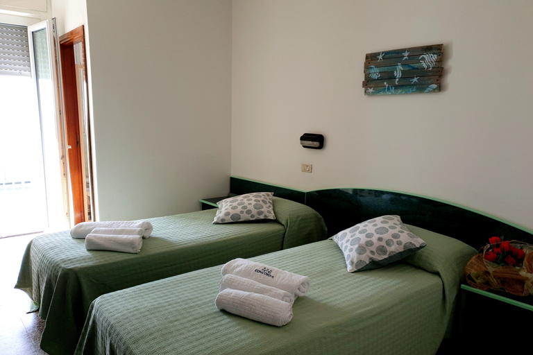Bedroom 3, Hotel Concordia, Rimini