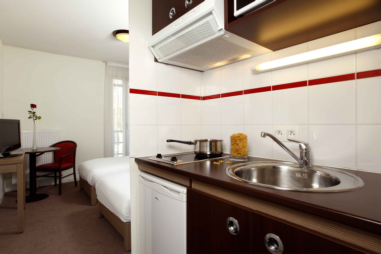Dining Room 7