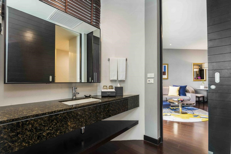 Bathroom 24