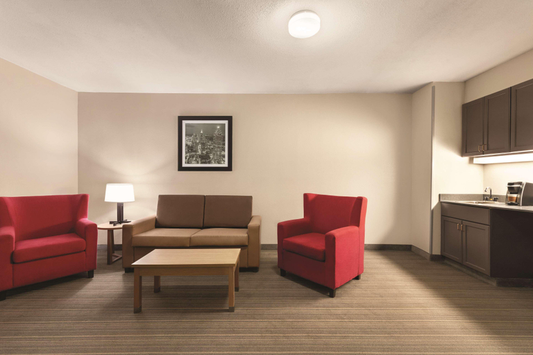 Public Area 2, Country Inn & Suites by Radisson, Griffin, GA, Spalding