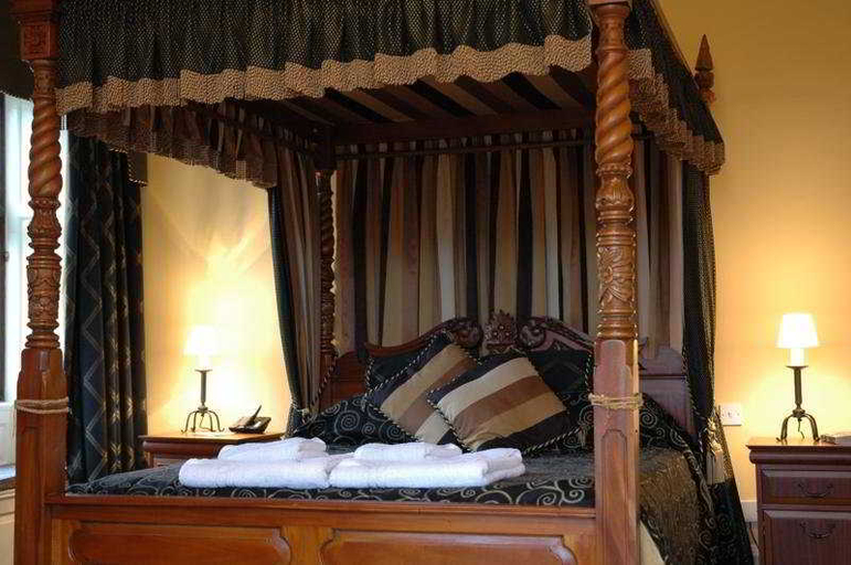 Bedroom, Rothley Court Hotel, Leicestershire