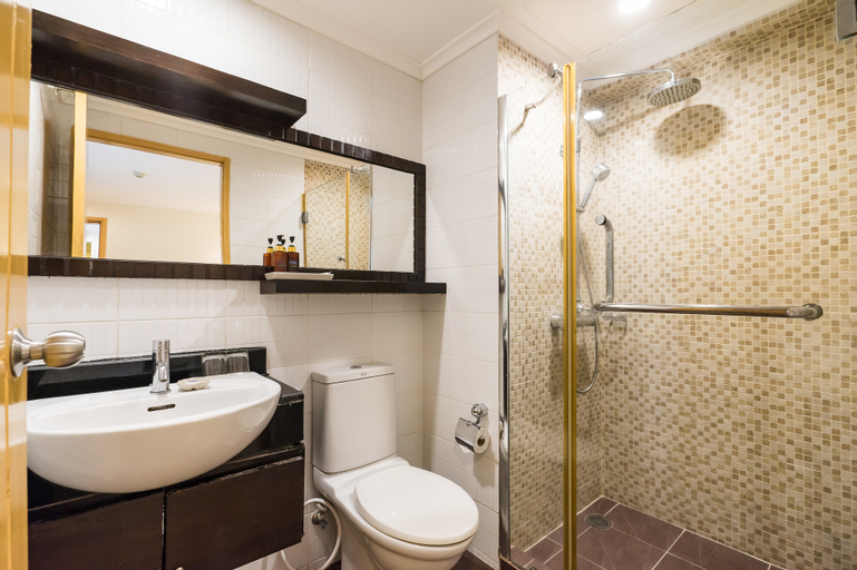 Bathroom 28