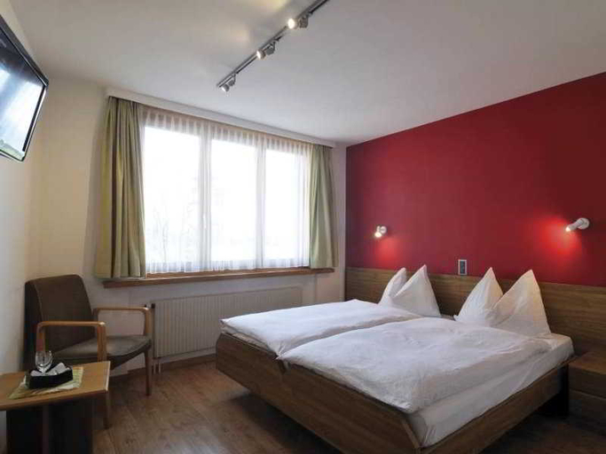 Bedroom 3, Minotel Toscana, Interlaken